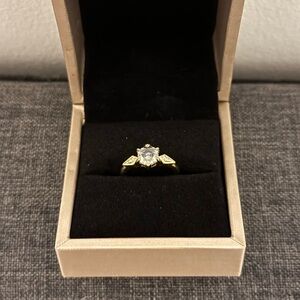 10K Grey Moissanite Ring‎